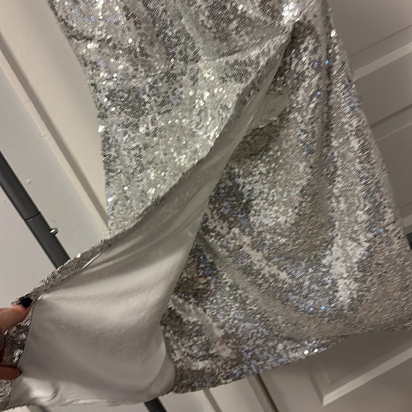 NWT silver sequin Lulu’s Dress 🪩 - Picture 13 of 14